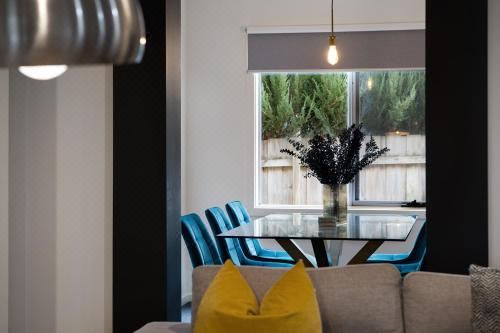 Manna Gums- Beautiful Secluded Setting Four-Bedroom House