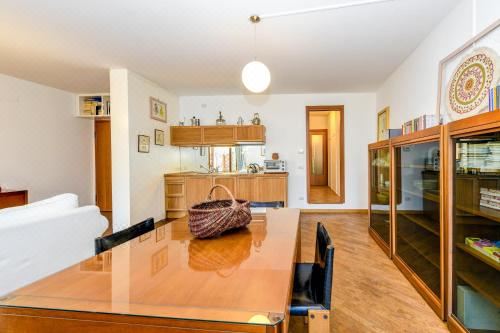 高级一卧室带阳台公寓