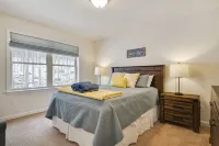 Lake House in the Summer, Ski Chalet in the Winter, Dog Friendly!