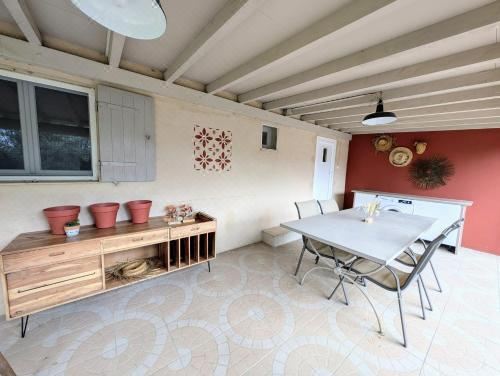 Impression du Sud G?te 2 Two-Bedroom House