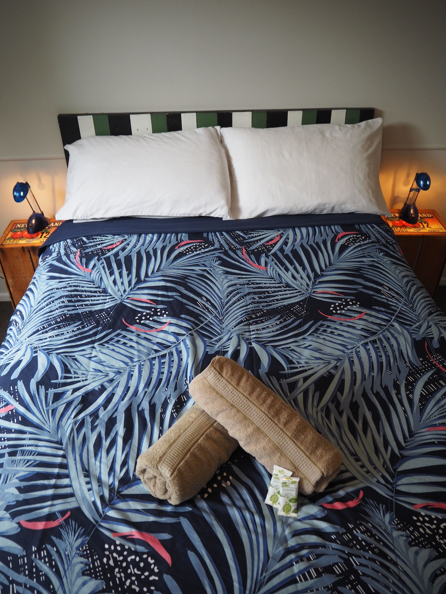 双人房（带公共浴室）