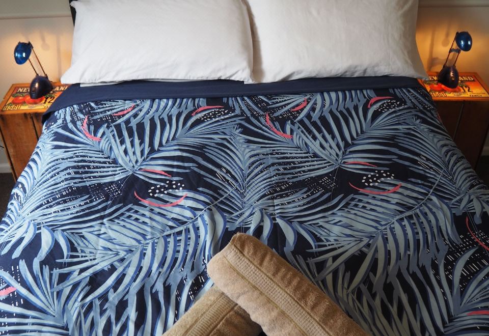 双人房（带公共浴室）