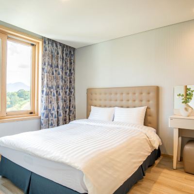 [White Porcelain Pkg] Suite(No Kitchen/Park View/Double)-Cheongsong White Porcelain Gift Set 1Ea 소노벨 청송 쿠폰