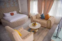 Mondeestars Luxury Home