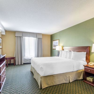 Standard King Room-Non-Smoking Clarion Hotel & Conference Center Sherwood Park Promo Code