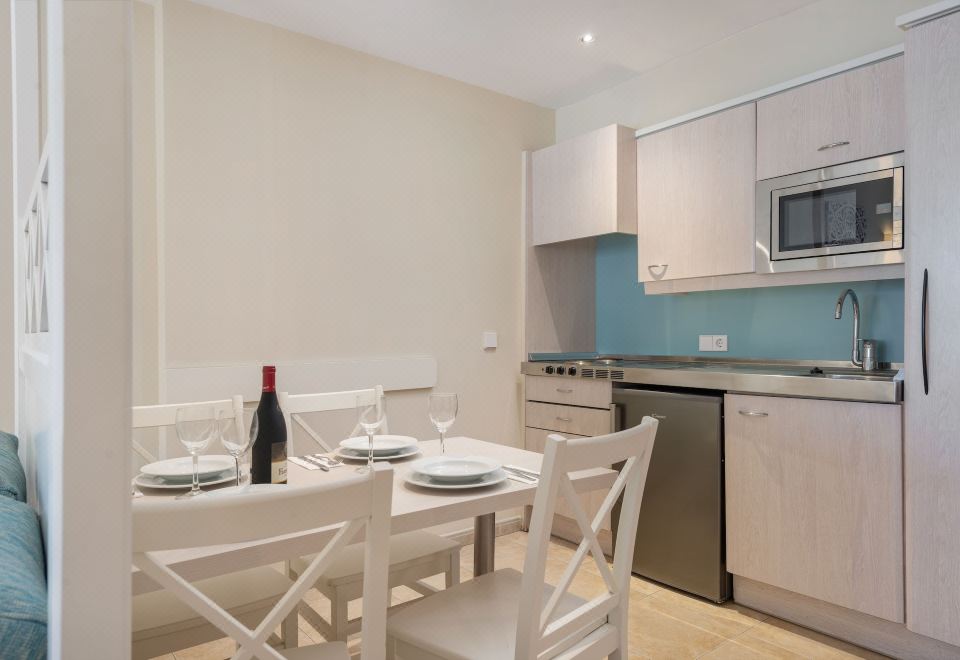 一卧室公寓（带阳台）