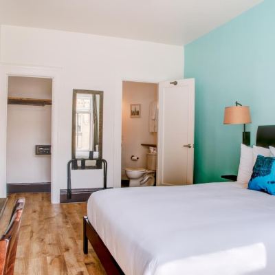 Bartlett Queen Standard The Bartlett Hotel and Guesthouse Promo Code