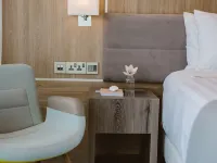 Lebay Beach Hotel Hotele w: Oroklini