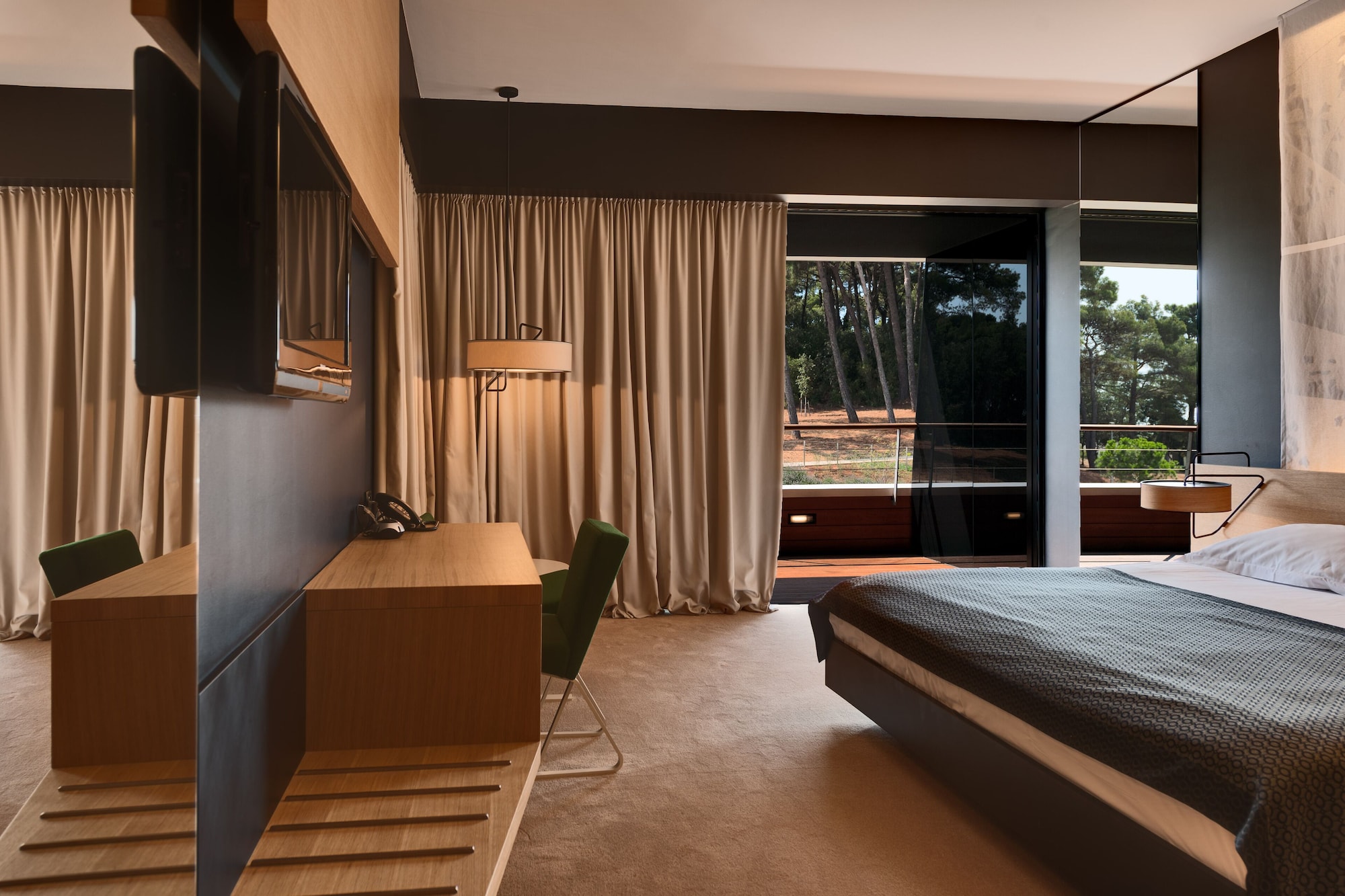 甄选特大床房 禁烟