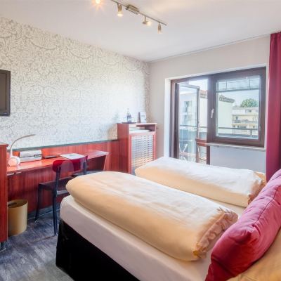 Classic Queen Room With Balcony Best Western Hotel Würzburg-Süd Promo Code