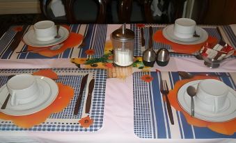 Somerville Hotel - Housity