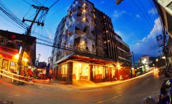 Forty Winks Phuket Hotel