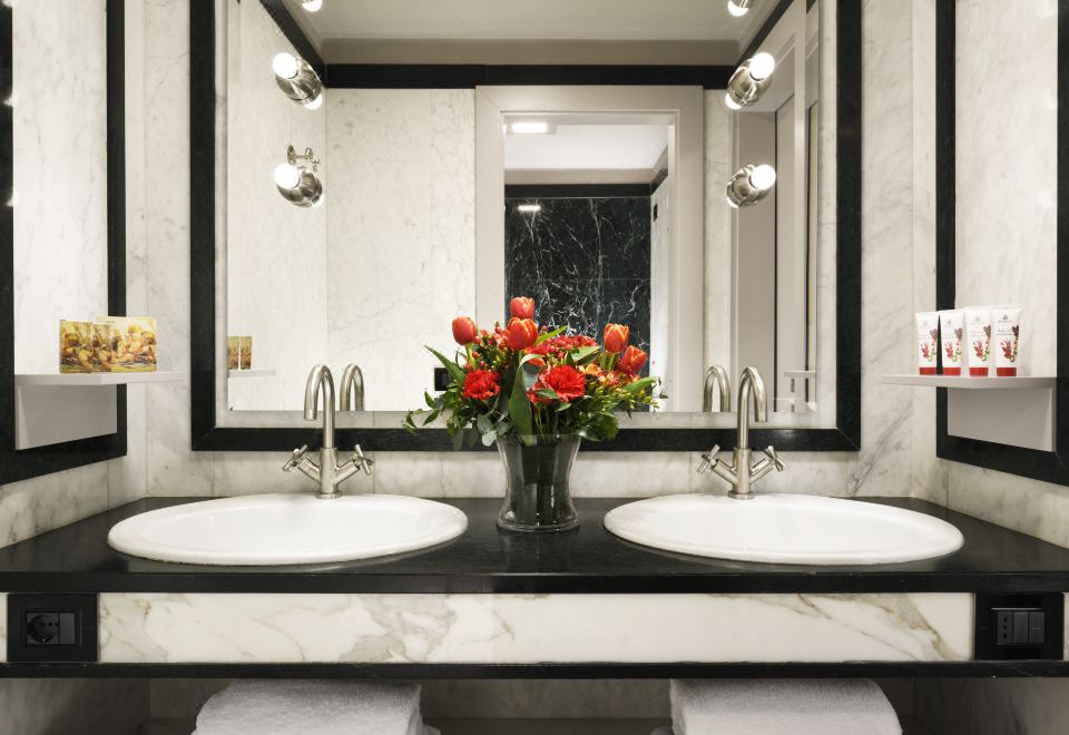 海景豪华房 1张特大床