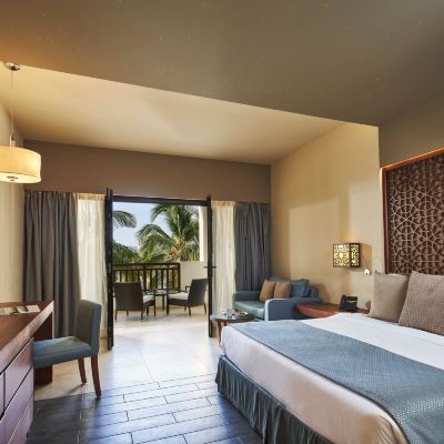 Deluxe King Room with Ocean View