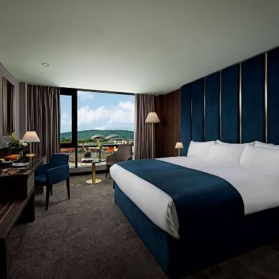 King Room with Balcony The Savoy Hotel Promo Code