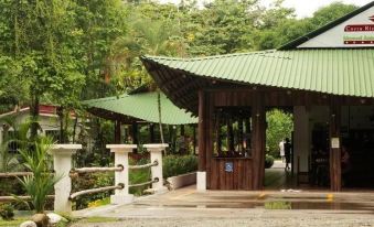 Manuel Antonio Hostel Resort