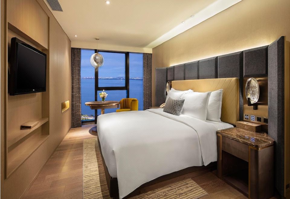 豪华海景家庭套房（观港珠澳大桥+观海浴缸+欧珑洗护）