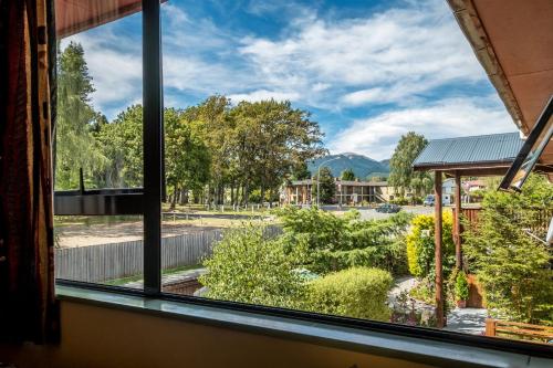 5床混合宿舍间的床位