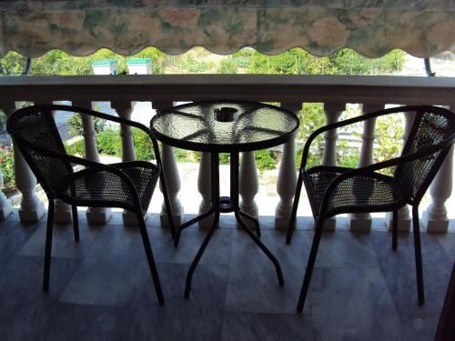 带阳台的三人房