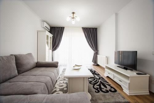 Bright & Elegant Central Apartment One-Bedroom Apartment