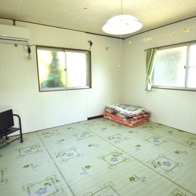 Bungalow Roh Room