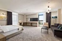 Ramada Plaza by Wyndham Batman Hotels in 