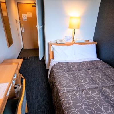 (狭めダブル) [スタンダード] [セミダブルルーム] [喫煙] アズイン半田インター クーポン