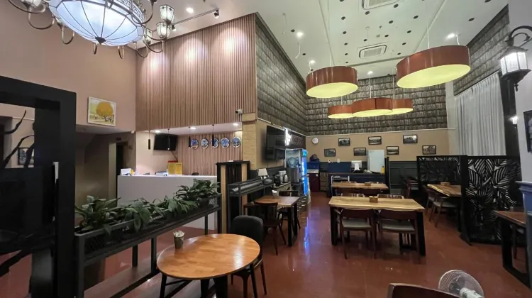 Twins Hotel Phu My Hung 食事・レストラン