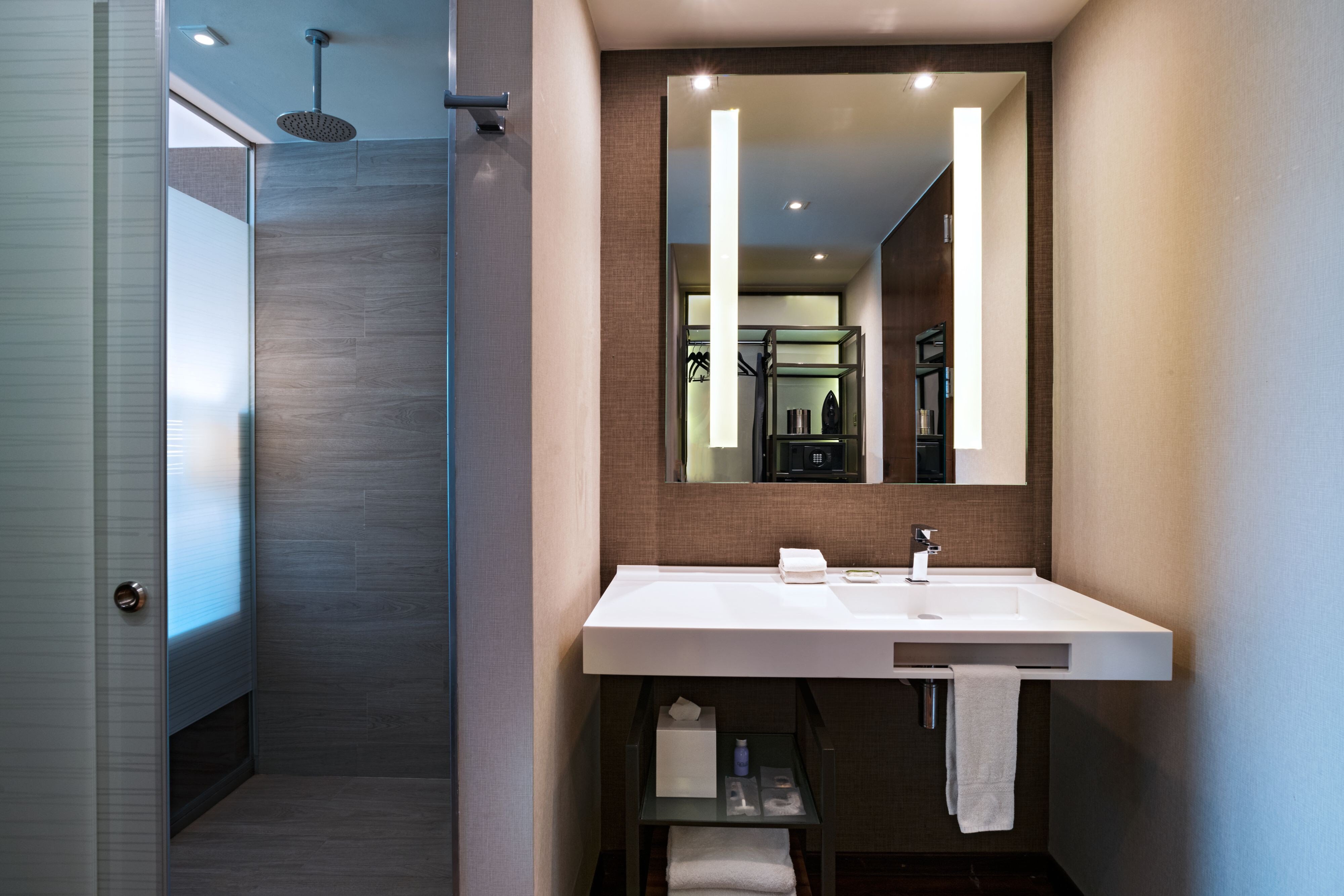 時尚生活特大床房