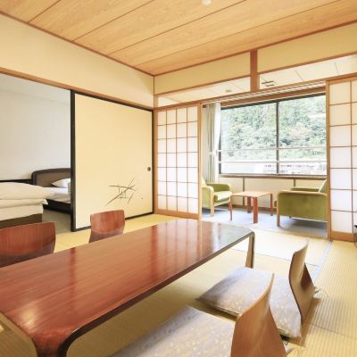 和洋式ルーム(浴室) 鶯宿温泉 ホテル加賀助 クーポン