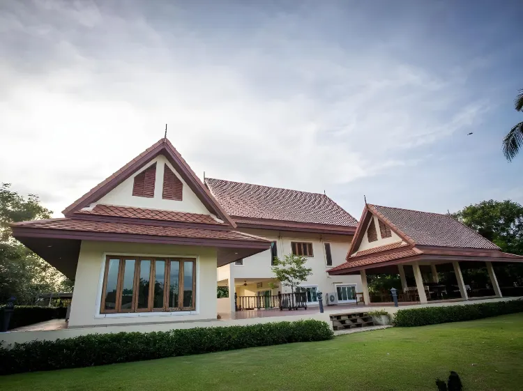 ห้องดีลักซ์สำหรับสามท่านพร้อมวิวสวน