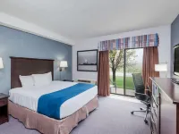 Super 8 by Wyndham Port Elgin Hotels in Bruce County