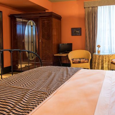 Design Queen Room Hotel Boheme Promo Code