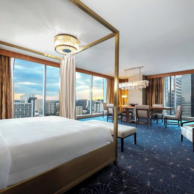 King Suite With Sofa Bed And Pool View-Non-Smoking Marriott Marquis Houston Promo Code