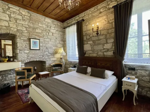 Urla Taş Konak Otel