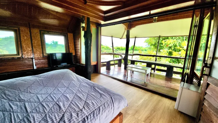 Cottage, 1 King Bed, Balcony, Hill View