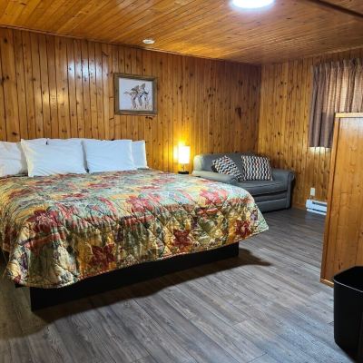 Standard King Room Sunset Motel of St. Ignace Promo Code