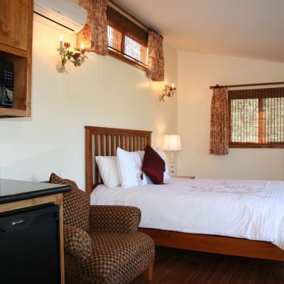Room, 1 Queen Bed (Balcony Room; No Television) Ojai Retreat & Inn Promo Code