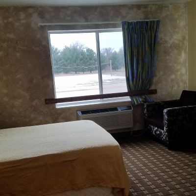 Presidential Suite, 2 Bedrooms, Kitchenette Inn of The Pines Promo Code