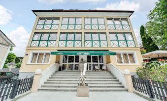 Hotel Astoria - Housity