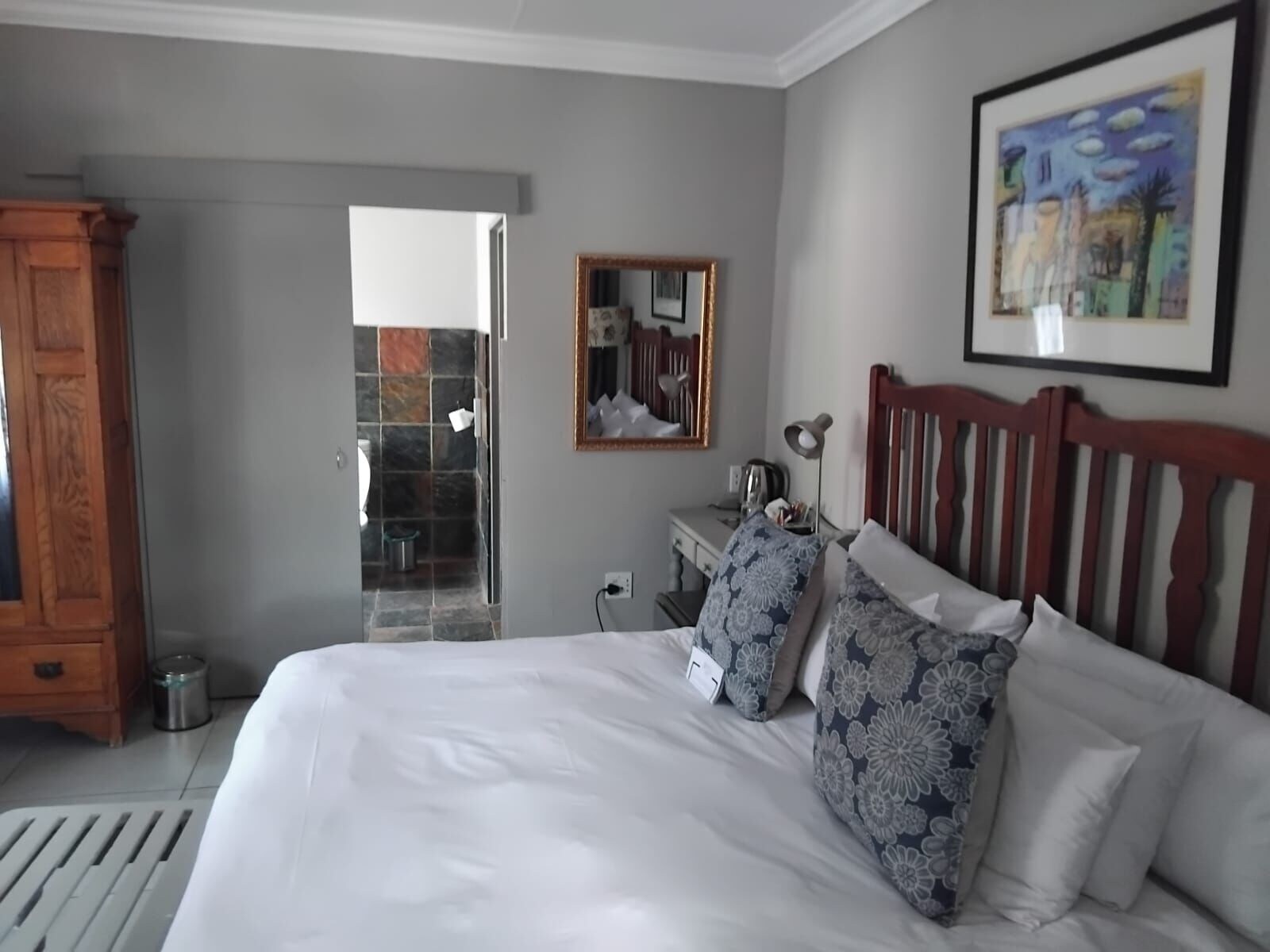 行政套房， 2 间卧室， 连通房， 庭院景观