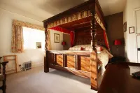 The Oxenham Arms Hotel Devon