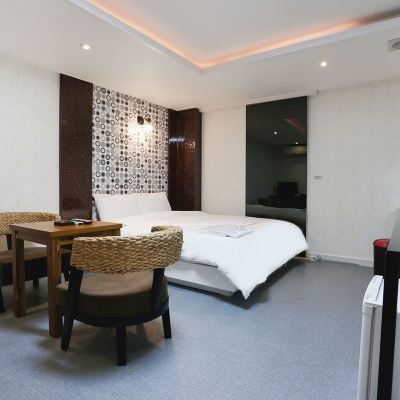 Exclusive Room (SUV, foreign cars cannot enter)(Check-in 18:00) Gureni Motel 쿠폰