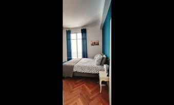 Central French Apartment with AC, Close to Promenade des Anglais