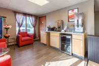 Econo Lodge Inn & Suites