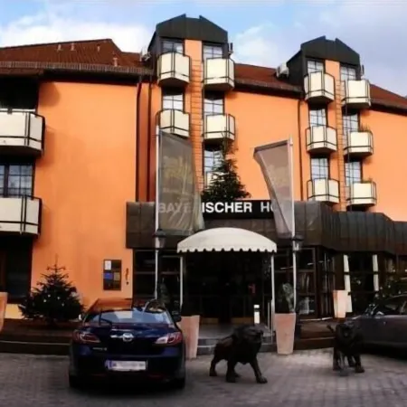 Hotel Bayerischer Hof Отели в г. Эрланген