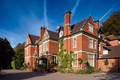 The Coed-Y-Mwstwr Hotel Отели в г. 