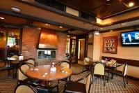 Travelodge by Wyndham Winnipeg Airport West
