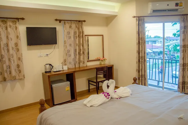 ห้องดีลักซ์ พร้อมระเบียง