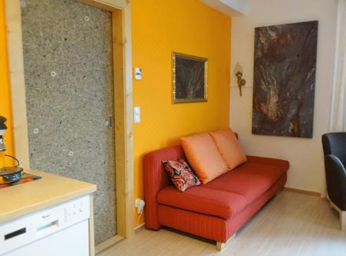 带阳台的两卧室公寓